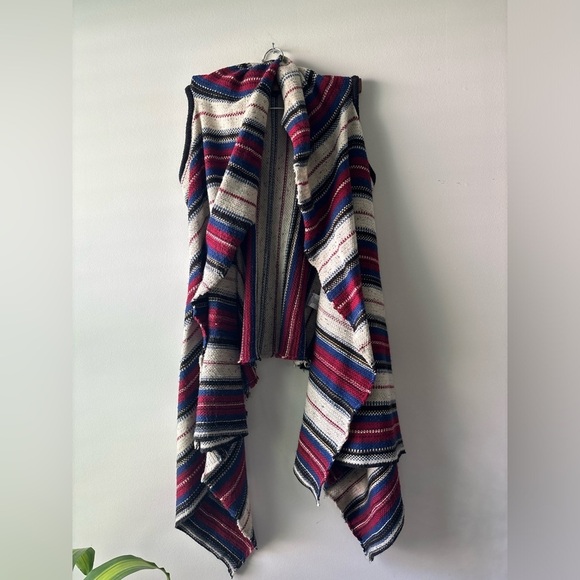 Sam Edelman sleeveless kimono color red, blue and‎ creams size S - Picture 1 of 5
